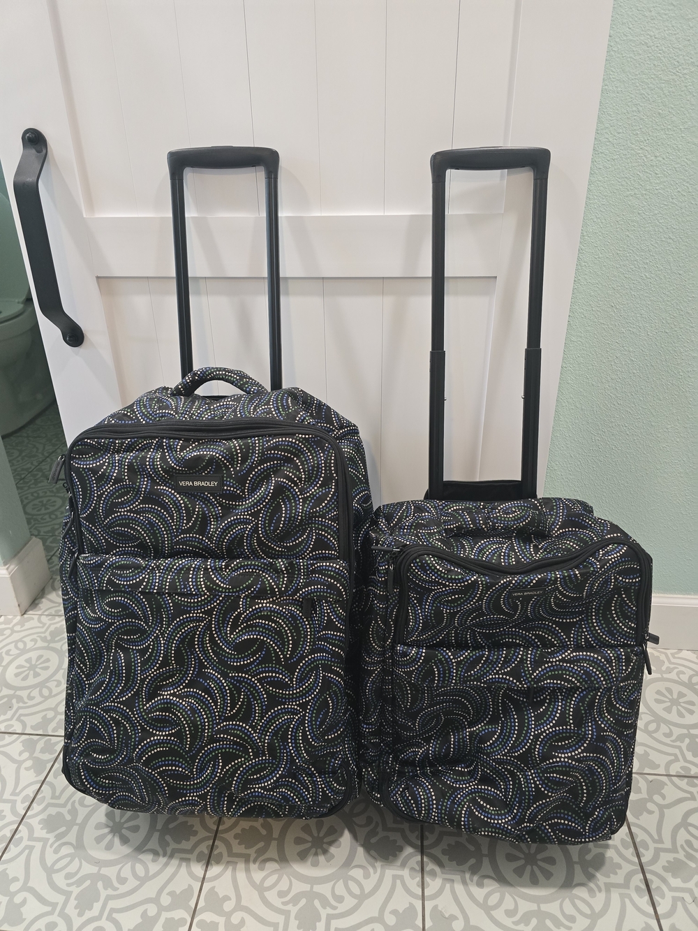 Vera Bradley Kiev Swirls  Rolling Foldable Luggage Set